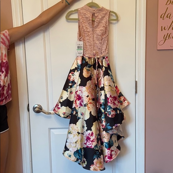 Girls dress - Picture 2 of 3